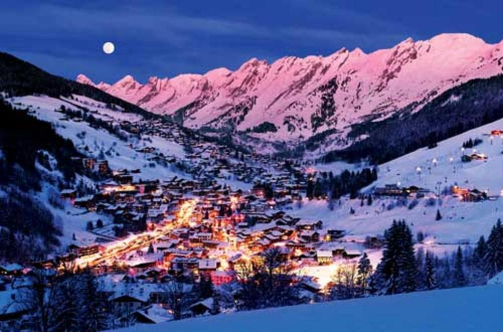 Hotel Les Airelles La Clusaz Buitenkant foto